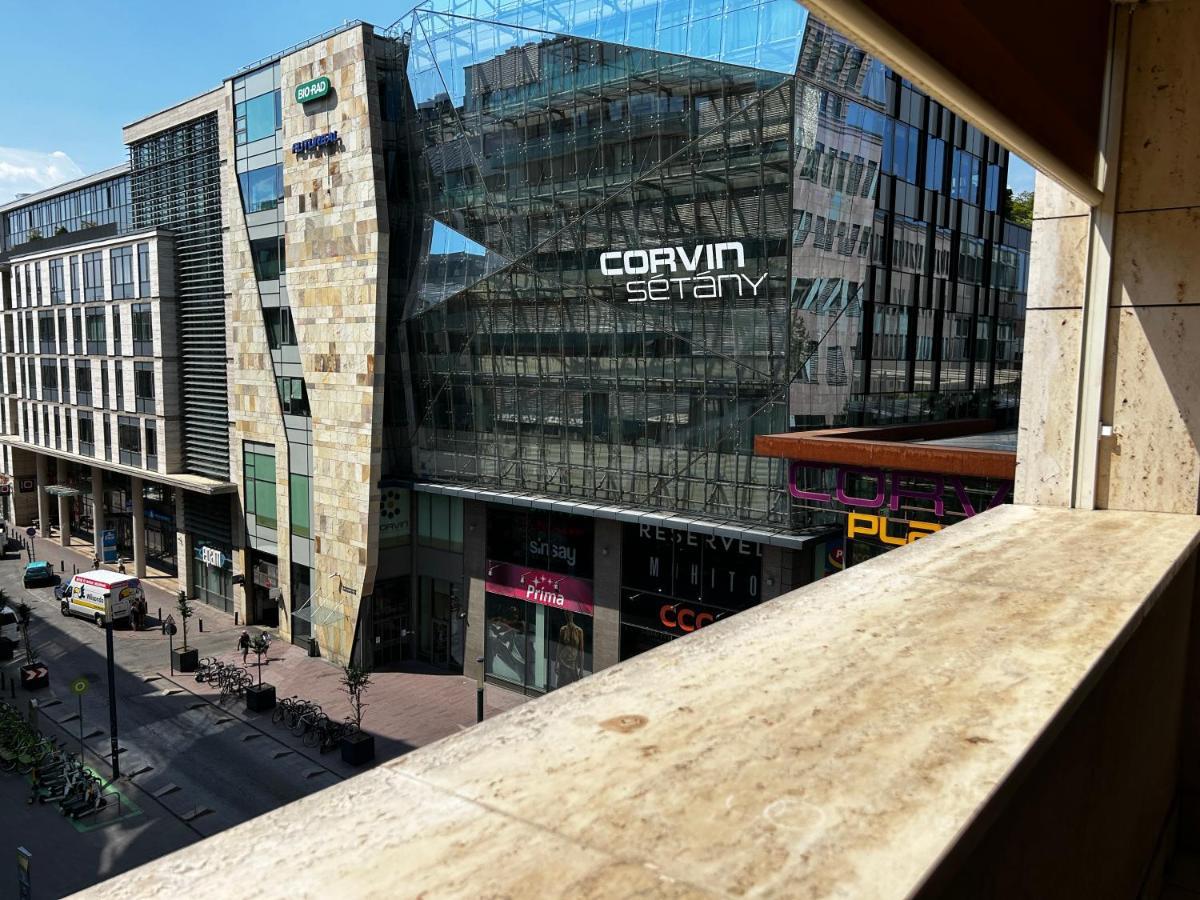 בודפשט Corvin Boutique Apartment Parking In The Plaza מראה חיצוני תמונה