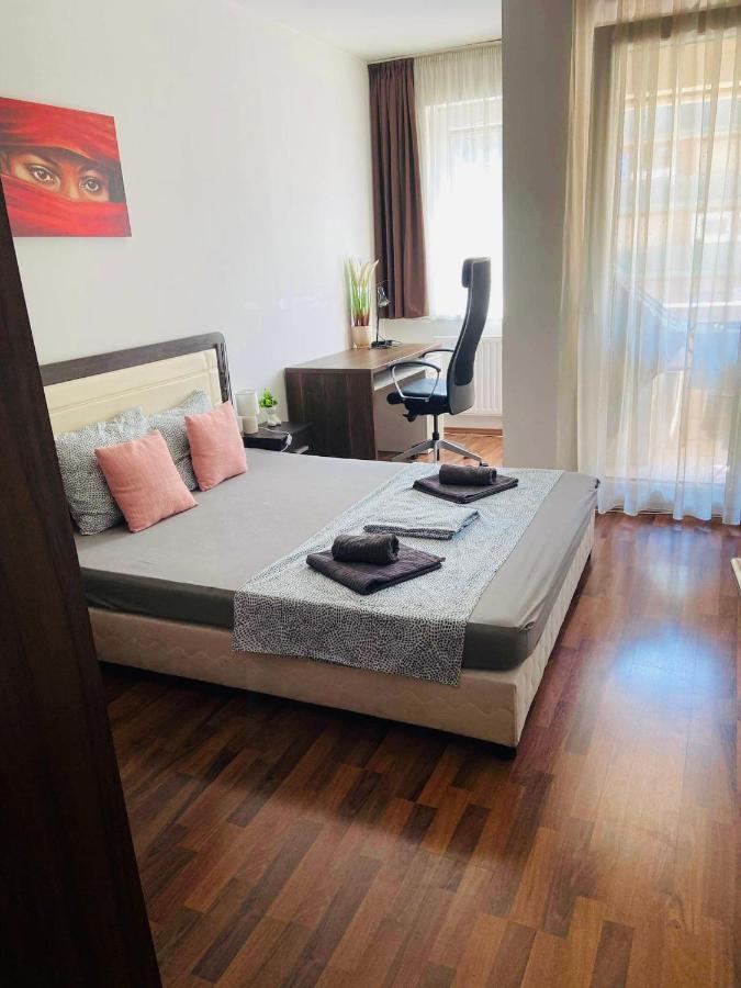 בודפשט Corvin Boutique Apartment Parking In The Plaza מראה חיצוני תמונה