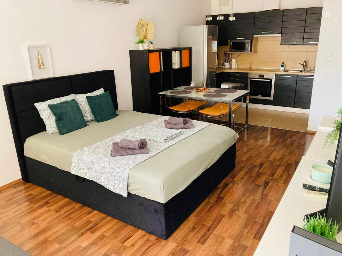 בודפשט Corvin Boutique Apartment Parking In The Plaza מראה חיצוני תמונה